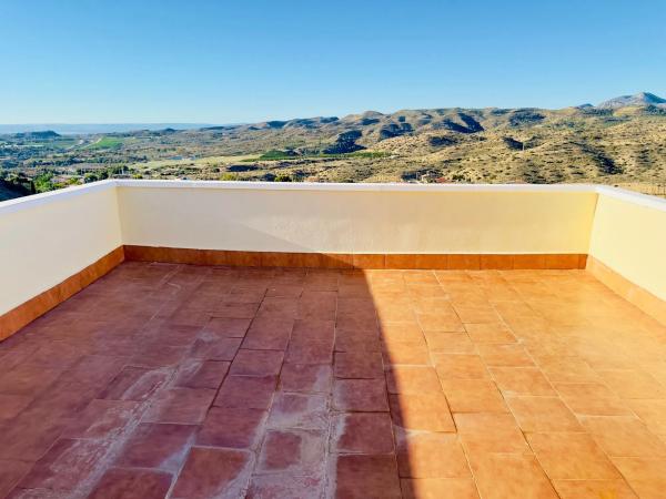 Chalet adosado en calle Cefeo, 1