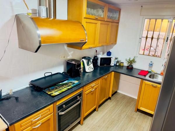 Chalet adosado en calle Cefeo, 1