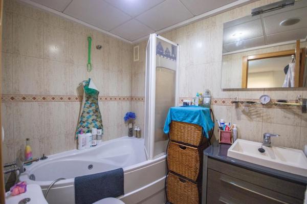 Piso en avenida las Agualejas, 106