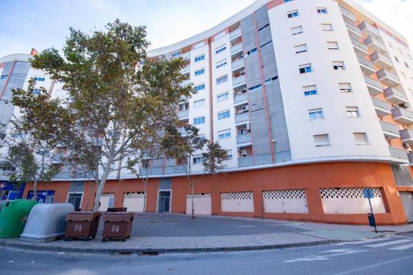 Piso en avenida las Agualejas, 106