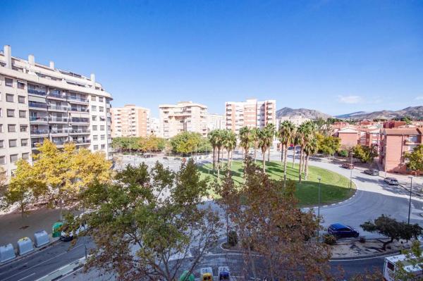 Piso en avenida las Agualejas, 106