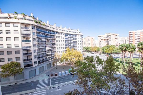 Piso en avenida las Agualejas, 106