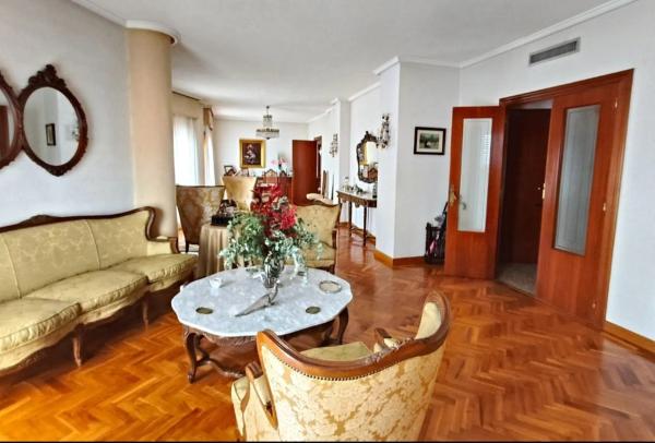 Piso en avenida Chapí