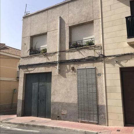 Piso en calle Salvador Crespo