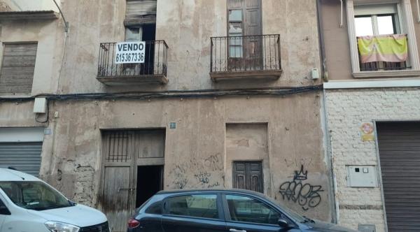 Casa independiente en calle Santa Rosalía, 5