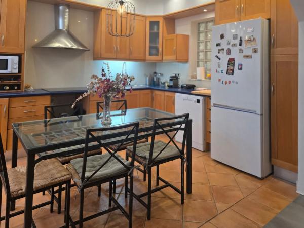 Casa independiente en plaza Poligono 16