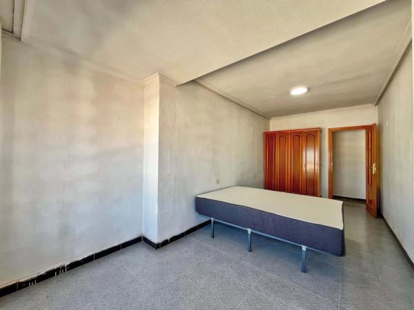 Piso en avenida de la Constitución s/n