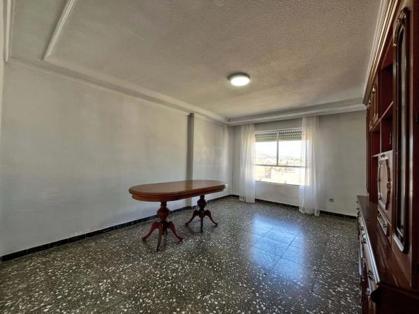 Piso en avenida de la Constitución s/n