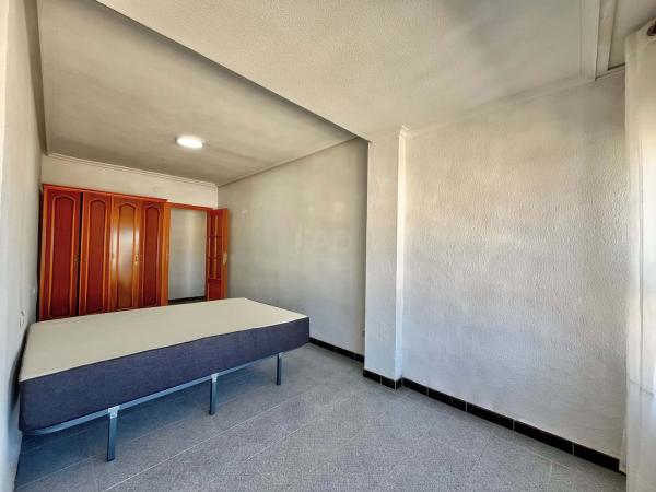 Piso en avenida de la Constitución s/n