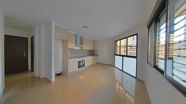 Piso en calle Eugenio Montes