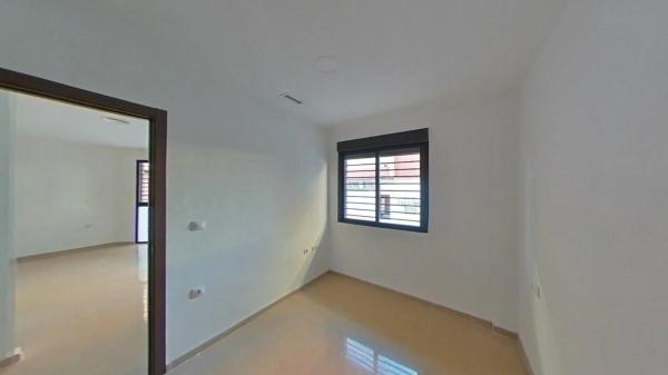 Piso en calle Eugenio Montes