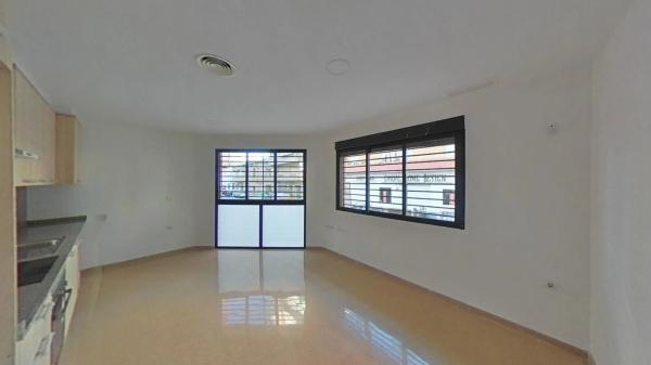 Piso en calle Eugenio Montes