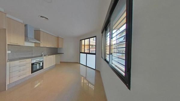 Piso en calle Eugenio Montes