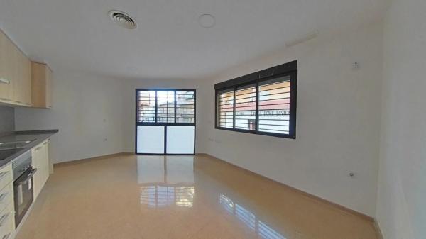 Piso en calle Eugenio Montes