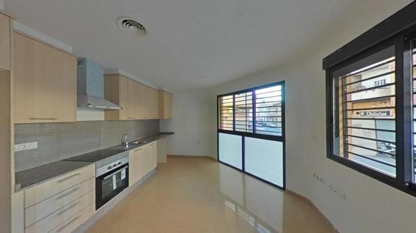 Piso en calle Eugenio Montes