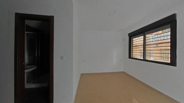 Piso en calle Eugenio Montes