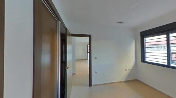 Piso en calle Eugenio Montes