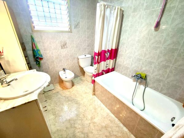 Casa independiente en Bayon 12