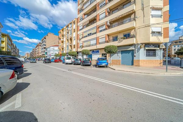 Piso en avenida de Madrid