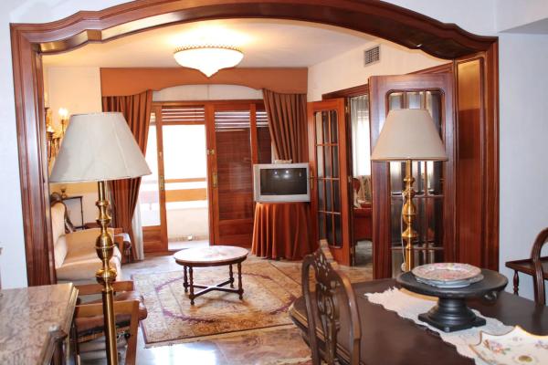 Casa independiente en calle Don Quijote, 55