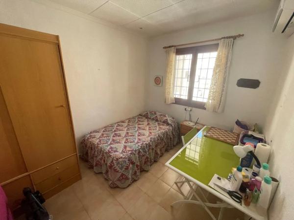 Chalet adosado en Charmigt radhus med veranda och takterrass s/n