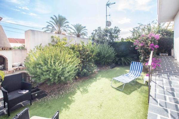 Chalet adosado en avenida de Suecia, 26