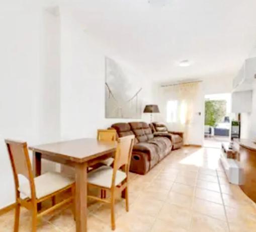 Chalet adosado en calle de austria