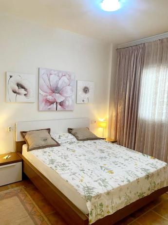 Chalet adosado en calle de austria