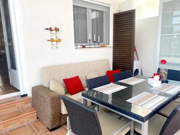 Chalet adosado en calle de austria