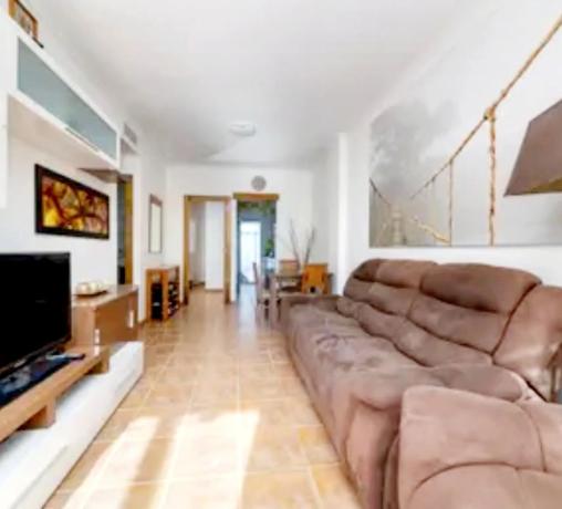 Chalet adosado en calle de austria