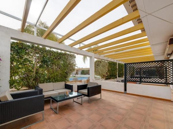 Chalet adosado en avenida de Suecia, 66