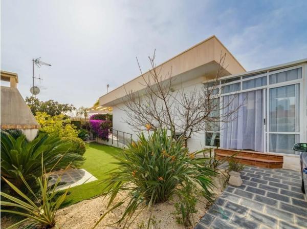 Chalet adosado en avenida de Suecia, 66