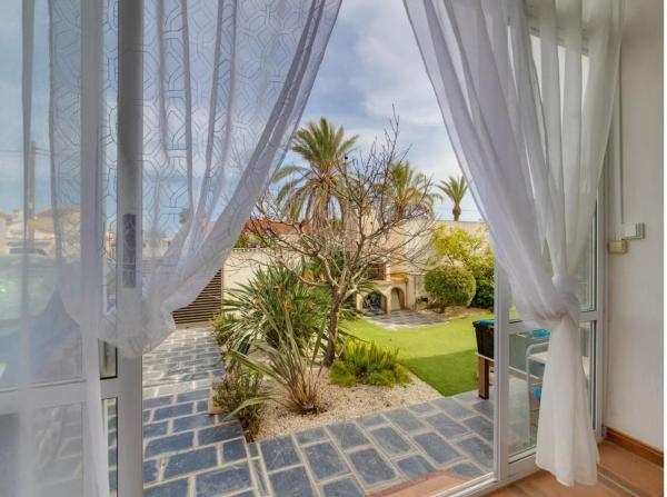 Chalet adosado en avenida de Suecia, 66