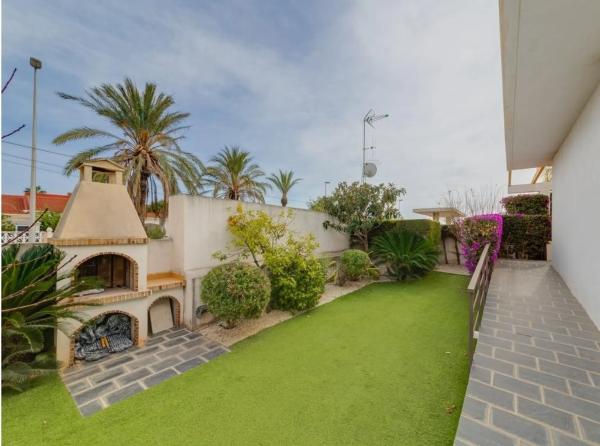 Chalet adosado en avenida de Suecia, 66