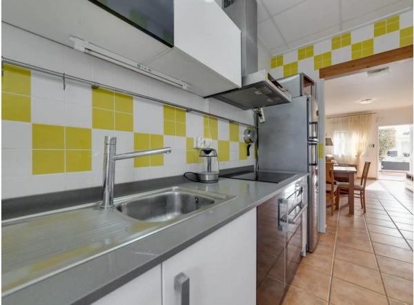 Chalet adosado en avenida de Suecia, 66