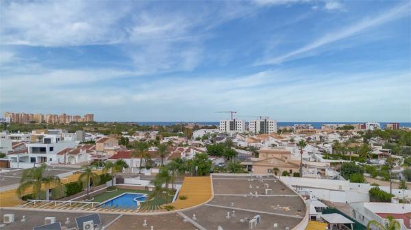 Chalet adosado en avenida de Austria