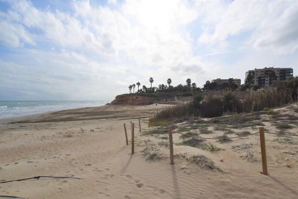 Chalet adosado en avenida de Austria, 31