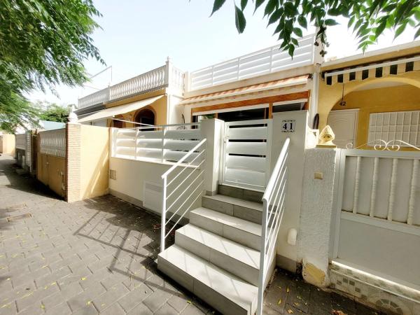 Chalet adosado en calle Noruega, 41