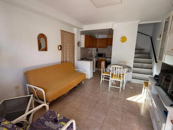 Chalet adosado en Urbanización Mil p Romeos, 296