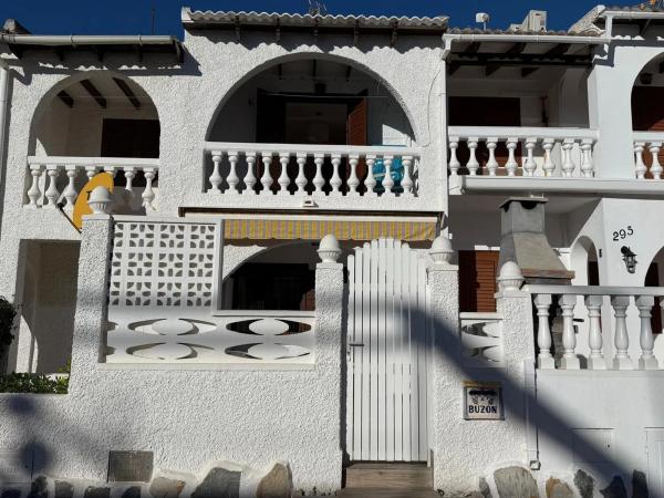 Chalet adosado en Urbanización Mil p Romeos, 296