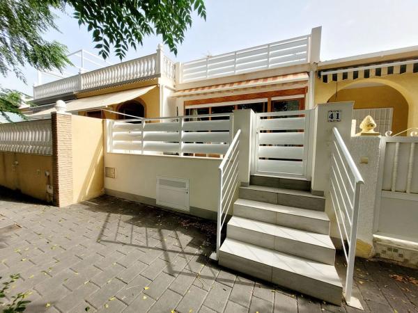 Chalet adosado en calle Noruega, 41