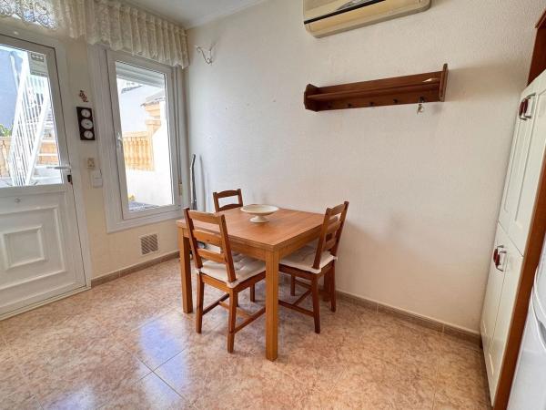 Chalet pareado en avenida Alonso de Quijano, 11 H11