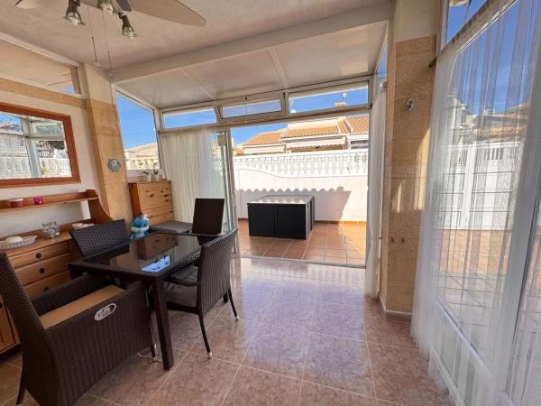 Chalet pareado en avenida Alonso de Quijano, 11 H11