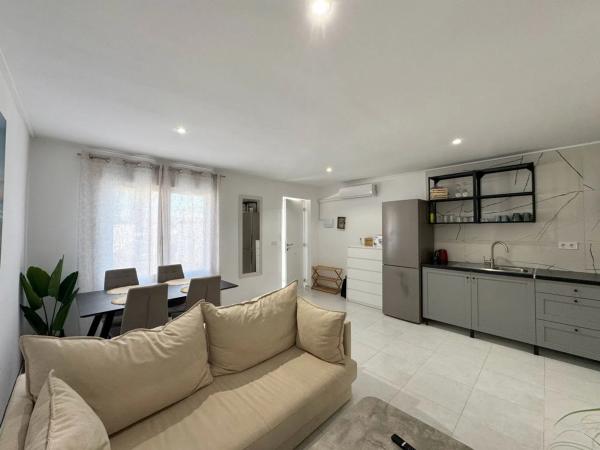 Chalet en plaza las Golondrinas