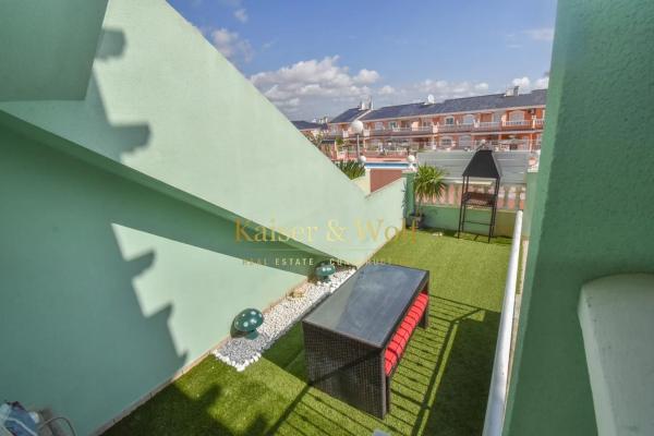 Casa independiente en avenida del Carabasí