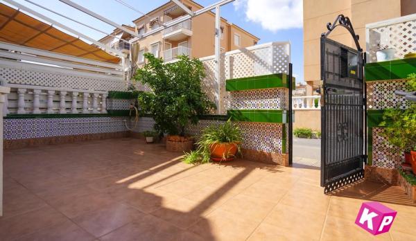 Casa independiente en calle Francisco Canto