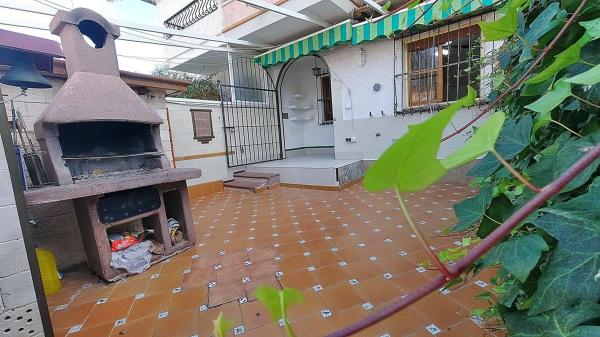 Chalet adosado en Av Valencia