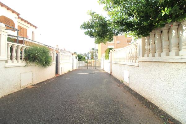 Chalet adosado en Pj Bochiot