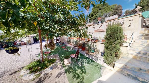 Casa independiente en Partida Cotoveta