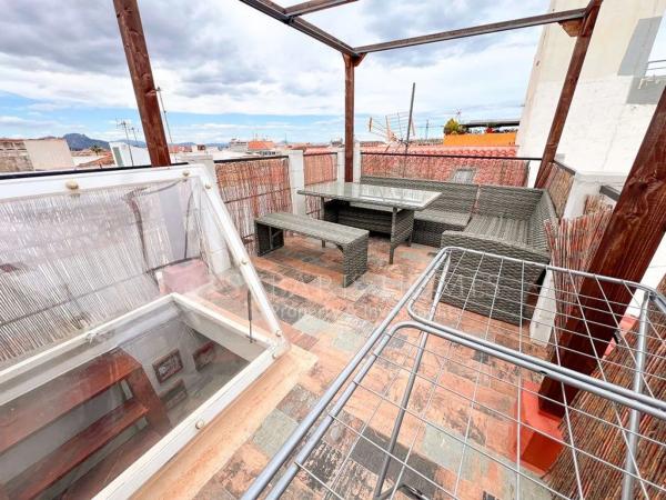 Caserón en Centro Urbano